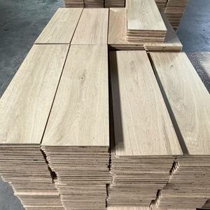 Parquet en chêne ingénierie haut de gamme 15 mm brossé multicouche à larges lames, naturel, imperméable et durable - Product Image 1