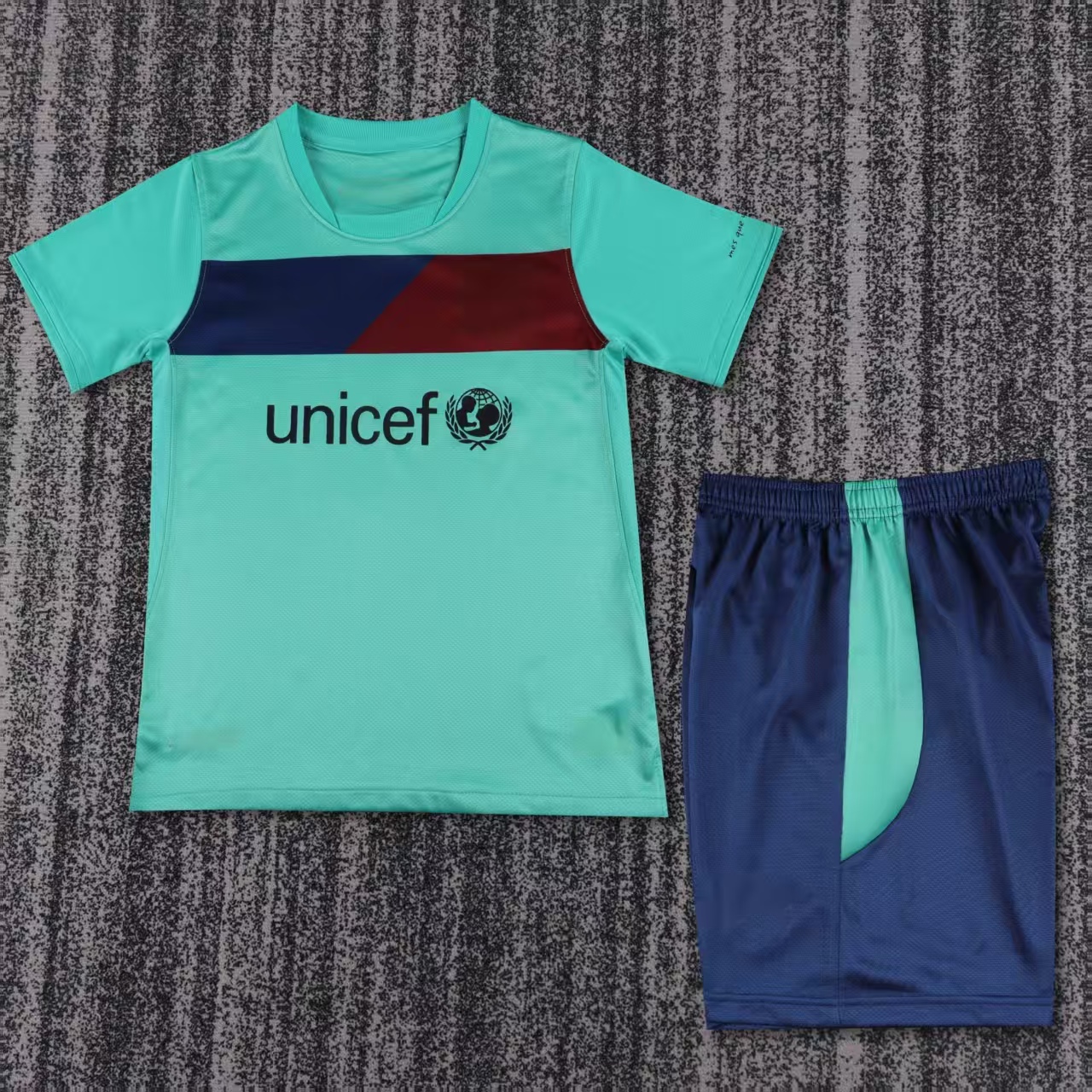 10/11 Barca away Pale green