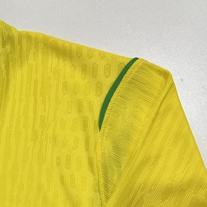 Maillot de football rétro personnalisé <span class=keywords><strong>Coupe</strong></span> du monde de football 100% polyester Séchage rapide Col en V Manches courtes Vêtements de football Équipe nationale Club - Product Image 5
