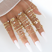 Ensemble de 28 Bagues de Phalange Empilables pour Femme, Géométriques Bohèmes Dorées, Vague d'Amour, Anneaux Cœur Simples en Zircon – Parure de Bijoux