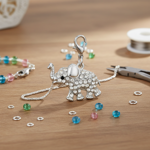 Ciondolo a forma di elefante in argento con strass per la creazione di gioielli - Product Image 3