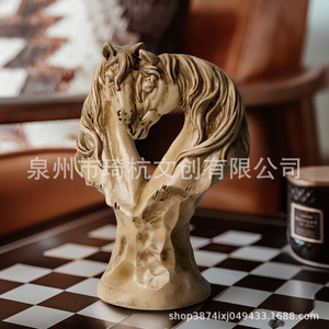 Modern Minimalist Resin Horse Head Heart Ornament Artistic Home Decoration <b>Tabletop</b> Decor For Living Room Bedroom - Product Image 3