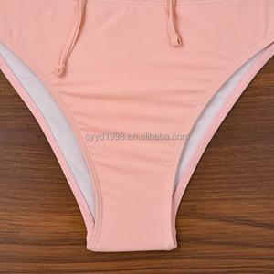 ชุดว่ายน้ำบิกินี่สองชิ้นแบบผูกคอ พิมพ์ลายดอกไม้ สีพื้น ผ่าสูง สำหรับผู้หญิง รุ่น OEM สั่งทำได้ พร้อมลายพิมพ์ใหม่ ชุดชายหาด - Product Image 4