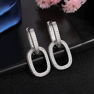 Orecchini Pendenti a Cerchio con Fibbia per Donne, Eleganti Accessori per Abiti da Festa e Uso Quotidiano - Product Image 3