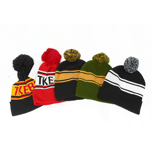 <span class=keywords><strong>2025</strong></span> Tùy Chỉnh Mùa Đông Hat Với <span class=keywords><strong>Top</strong></span> Bóng Tùy Chỉnh Jacquard Thiết Kế Knit Pom <span class=keywords><strong>Beanie</strong></span> Cho Đội Bóng Đá Mũ Mùa Đông Với Logo Cho Unisex - Product Image 2