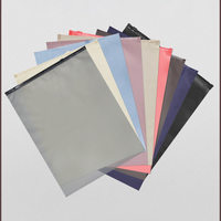 Sacs en plastique transparents givrés personnalisés en gros avec logo imprimé pour vêtements à fermeture éclair, pour le rangement des chemises et des vêtements