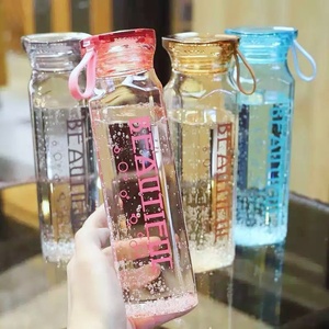 Elegante Bicchiere d'Acqua a Forma di Diamante, Portatile, Personalizzato per Studenti, in Vetro Trasparente con Logo Stampato e Cordino - Product Image 5