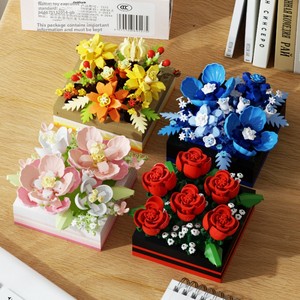 NOUVEAU Bouquet de fleurs créatif Rose Hibiscus Boîte de fleurs Blocs de construction à assembler Jouet Décoration Cadeau Jouet tendance - Product Image 3