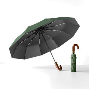 Parapluie pliant 3 sections de haute qualité, promotionnel, personnalisé, classique, portable, avec impression de logo sur mesure et manche en bois - Product Image 1