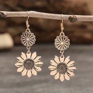 Orecchini pendenti da donna con girasole 3D, gioielli vintage alla moda - Product Image 2
