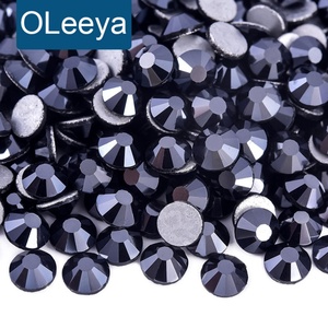 OLeeya Factory - Vente en gros de cristaux noirs à fixation à froid et à chaud, pierres précieuses en verre à dos plat, strass pour vêtements - Product Image 1