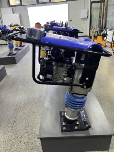 Compacteur de sol de haute qualité en vente directe d'usine, vente en gros, 80 kg de compactage, 5,5 CV - Product Image 2