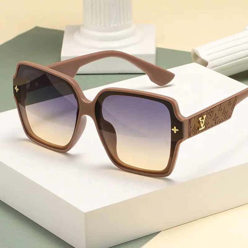 Designer Sunglass 2024 Women Men Luxury Shades Square Trendy Wholesale Sun Glasses Sunglasses