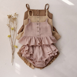 Set di vestiti carini per bambine estive da 0 a 24M con volant in tinta unita Top senza maniche + pantaloncini da donna set di abbigliamento da 2 pezzi - Product Image 1