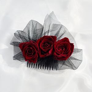 हेलोलिन ध्यान का केंद्र बन गया है, जिसमें हस्तनिर्मित बाल सामान जैसे कि शाश्वत फूल और काले गुलाब के कॉम्ब्स के साथ ध्यान केंद्रित किया गया है। - Product Image 4