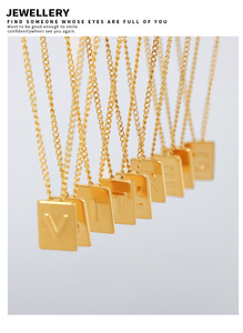 สร้อยคอจี้ตัวอักษร <span class=keywords><strong>H2</strong></span> AlphaSquare 26 ตัวอักษร  วัสดุสแตนเลส ชุบทอง 18K  เครื่องประดับอินิเชียลสำหรับผู้หญิง  ทันสมัย - Product Image 5