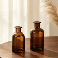 Diffuseur de parfum en verre givré vert de luxe avec bouchon en liège, flacon vide mat vert sauge pour huile aromatique