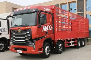 Camion benne Sinotruk HOWO MAX 490HP 8X4 9.6M AMT automatique, norme nationale VI, pour la logistique de charges lourdes sur longue distance - Product Image 3