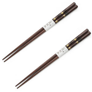 Palillos de cocina reutilizables naturales <span class=keywords><strong>Suhi</strong></span> coreanos japoneses coloridos de 22,5 cm de fábrica, palillos de madera con caja de regalo - Product Image 5