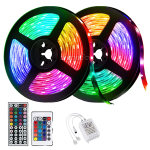 Striscia <span class=keywords><strong>LED</strong></span> <span class=keywords><strong>RGB</strong></span> 5050 <span class=keywords><strong>USB</strong></span> 12V con Controllo Remoto Musicale IP65 per Camera da Letto, Parete TV, Soggiorno e Decorazione Paesaggistica - Product Image 1