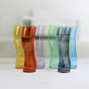 Personnalisé Pas Cher Moderne Transparent Coloré Cristal <span class=keywords><strong>Verre</strong></span> Écologique Pampas Fleur Rose Bourgeon <span class=keywords><strong>Vase</strong></span> De Table Ensemble - Product Image 1
