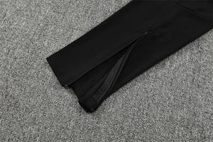 2526 Liverpoolful AD su Polsini Sinistro e <span class=keywords><strong>Destro</strong></span> Tuta da Allenamento per Adulti a Maniche Lunghe con Mezza Zip ad Asciugatura Rapida 100% Poliestere - Product Image 3