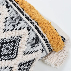 Housse de coussin en jacquard tuftée à la main, texture bohème ivoire et noir, décoration d'intérieur douce, prix de gros - Product Image 4