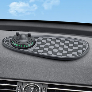 Support magnétique pour téléphone, tapis antidérapant pour tableau de bord, ornement de voiture avec figurines de lapin pour la navigation et le rangement des clés - Product Image 2