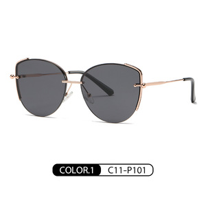 Gafas de Sol Ligeras con Montura Completa de Metal y Nylon Gris UV400, Lentes de PC, Logotipo Personalizado, Protección UV, Moda Nueva - Product Image 3