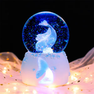 <span class=keywords><strong>Boule</strong></span> <span class=keywords><strong>de</strong></span> cristal <span class=keywords><strong>de</strong></span> natation <span class=keywords><strong>en</strong></span> forme <span class=keywords><strong>de</strong></span> dauphin, cadeaux, petits ours, musique, <span class=keywords><strong>boule</strong></span> <span class=keywords><strong>de</strong></span> <span class=keywords><strong>neige</strong></span> d'eau <span class=keywords><strong>en</strong></span> résine avec lumière Led, vente <span class=keywords><strong>en</strong></span> gros - Product Image 2