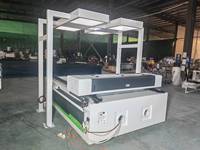 Mesin Pemotong Tekstil Otomatis Big Scan Field dengan Kamera CCD dan Laser CO2 untuk Pemotongan dan Pengukiran Kain - Harga