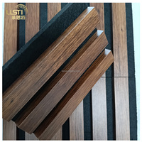 Panneau acoustique moderne en lattes de bois, placage bois, fibre de polyester PET, rayures verticales rainurées, insonorisant, fluorescent, pour bureau et maison