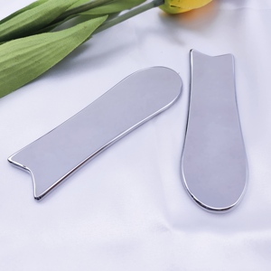 Plaque Gua Sha ergonomique en acier inoxydable plaqué, mini grattoir pour le contour des yeux, pour la relaxation des cernes et accessoire <span class=keywords><strong>de</strong></span> soin <span class=keywords><strong>de</strong></span> la peau en voyage - Product Image 4