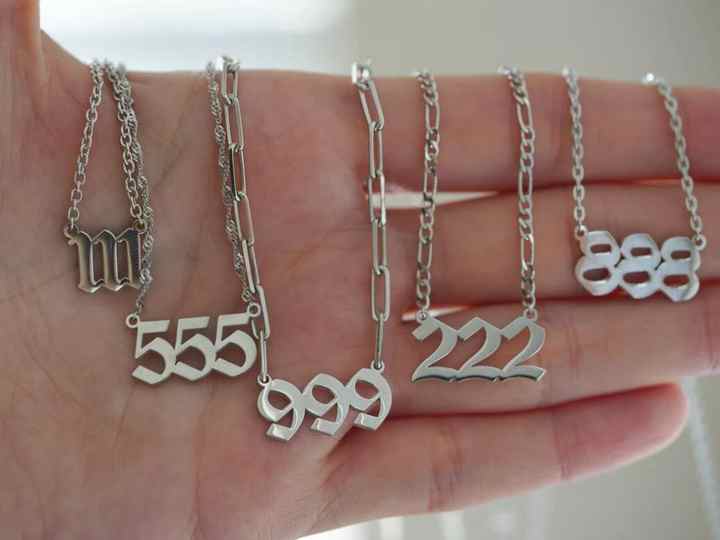 翡翠　水牛　水晶　ネックレス　ブレスレット　キーホルダー 翡翠 水牛 水晶 ネックレス ブレスレット キーホルダー 八景島