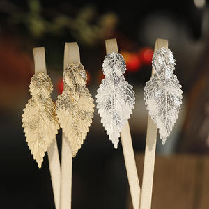 UJX4-J géométrique à la mode en alliage de Zinc pendentif boucles d'oreilles femmes exquis feuillage conception couleur or cadeaux de fête - Product Image 6