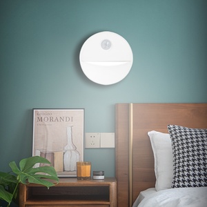 Mini lampes LED de nuit sans fil à détection de mouvement pour armoire et lampes LED à capteur de luminosité réglable sous armoire - Product Image 2