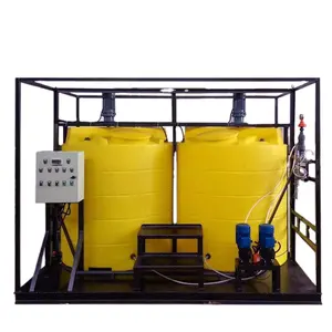 Chemische Behandlung von gekühltem Wasser mit pH-Monitor und 200-l-Chemietank