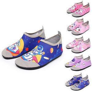 Chaussures aquatiques personnalisées à séchage rapide, pieds nus, plage, sports aquatiques, natation, surf, <span class=keywords><strong>piscine</strong></span>, randonnée, plongée, <span class=keywords><strong>marche</strong></span> pour enfants - Product Image 1