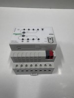 Actionneur de ventilo-convecteur KNX PLC MTN645094 Reg-K, gris clair