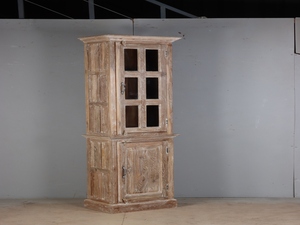 Vitrine en bois massif avec design élégant en verre et étagères de rangement spacieuses pour les maisons modernes - Product Image 5