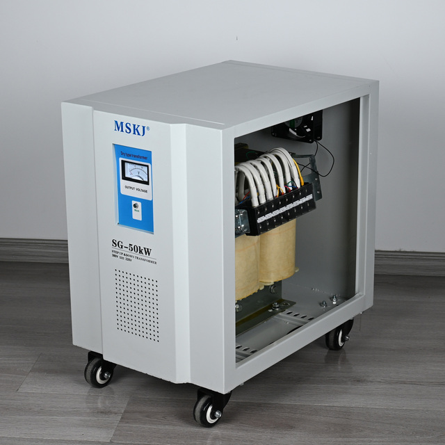 Step-Up/Down 3-Phase Transformer with Enclosure 600V 480V 440V 400V 380V 220V 208V Input/Output 5kw 10kw 15kw 20kw Transformer