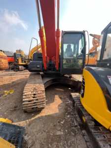 รถขุด Hitachi Zaxis 200-5G ปี 2023 ใช้งานน้อย 20 ตัน มอเตอร์ 0.6 ลูกบาศก์เมตร บุ้งกี๋ขนาด 0.6 ลูกบาศก์เมตร ยี่ห้อ Kawasaki สำหรับงานก่อสร้างและเคลื่อนย้ายดิน - Product Image 1