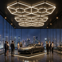 Système d'éclairage LED de plafond moderne et géométrique 6500K à intensité variable pour showroom automobile, garage et salle d'exposition