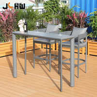 Meubles de bar et de restaurant modernes sur mesure pour terrasse, table et chaise de bar en métal et aluminium, tabouret de bar haut avec dossier pour piscine et plage