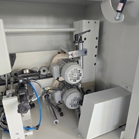 Machine à bordurer automatique CNC RG550S pour la fabrication de portes d'armoires, machine à bordurer pour le bois, les meubles et les panneaux de fibres.