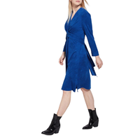 Fournisseur OEM Robe en daim pour femme, col en V, longueur genou, tenue de travail formelle, style professionnel décontracté, vente chaude