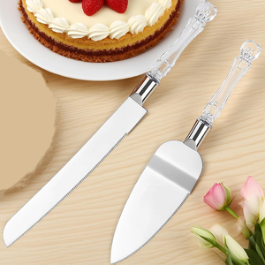 Set di Accessori per Matrimoni e Compleanni: Paletta in Acciaio Inossidabile con Manico in Plastica, Tagliatorta Nuziale, Coltello per Pane - Product Image 1