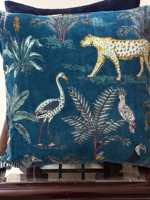 Housses de coussin artisanales en velours de coton, personnalisables, coussins décoratifs de luxe, motif Tigre Majestueux (Moutarde Dorée) : un design saisissant et intemporel