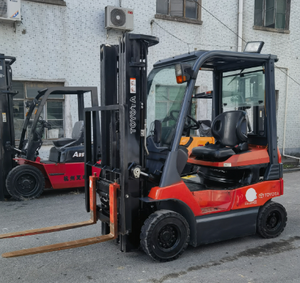 ใช้พลังงานไฟฟ้าโตโยตารถยกขนาดเล็กสภาพการทํางานที่ดีเยี่ยม 1.5 ตันรถยกพาเลทไฮดรอลิกในการขายร้อน - Product Image 5