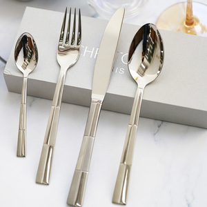 Ensemble de couteau, fourchette et cuillère en acier inoxydable de style européen, poli miroir, design simple, pour restaurant et hôtel - Product Image 2